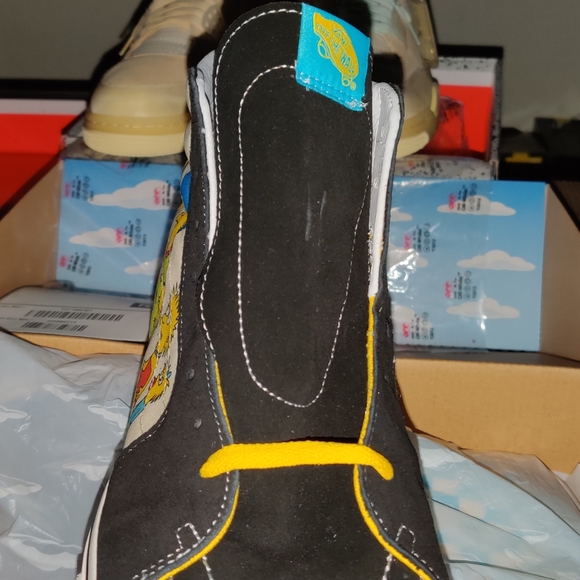 Vans x The Simpsons Sk8-Hi - Picture 3 of 12